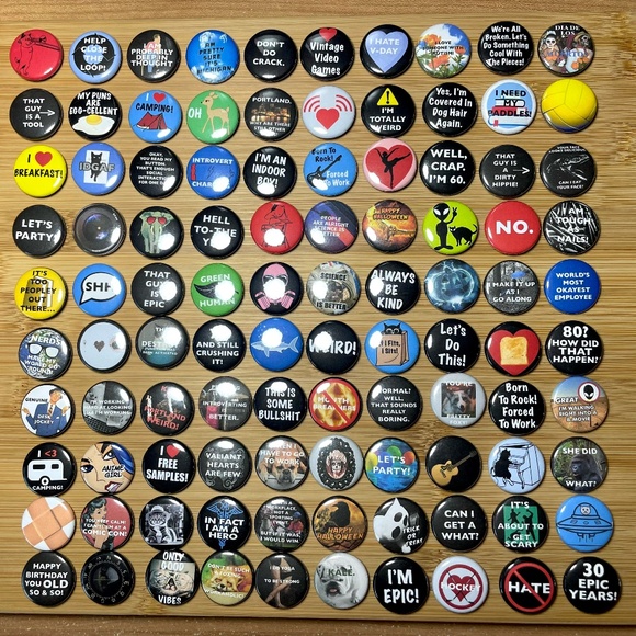 Lot of 100 Vintage 80s 90s Style Pins Buttons 100 Pop Culture Buttons Lot #175 - Picture 1 of 6